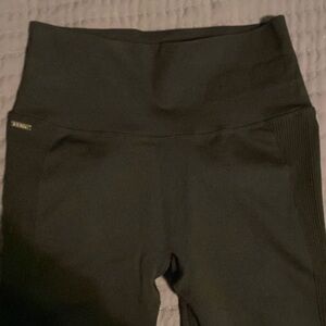 Scrunchie butt leggings